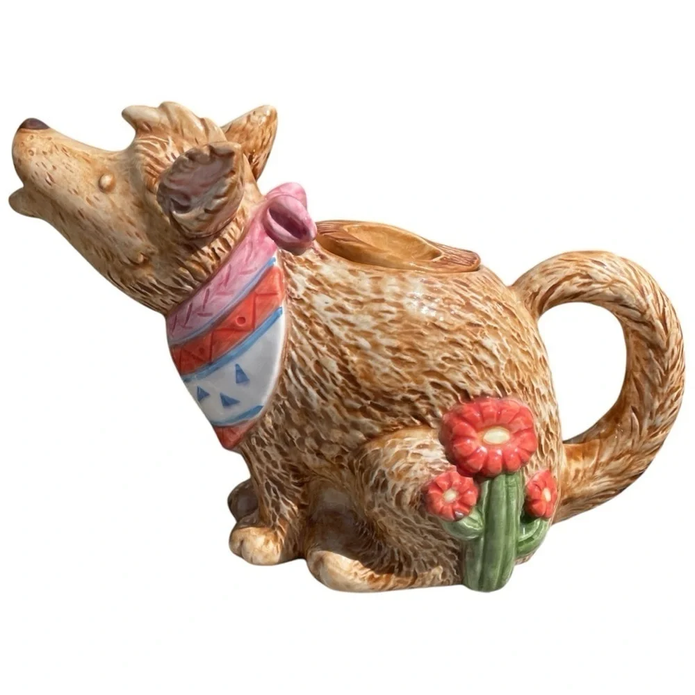 Otagiri howling coyote teapot, ceramic, adorable southwestern design